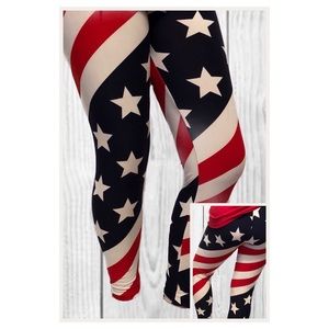 ⬇️2️⃣5️⃣Women’s American Flag Leggings  NWT OS